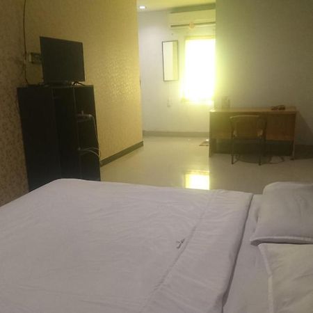 Sz Nine One Hotel Medan Bagian luar foto