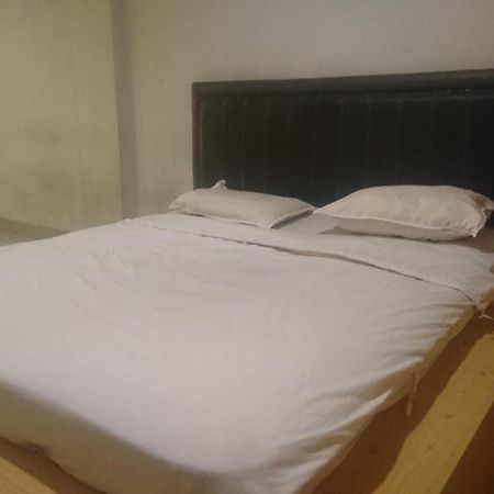 Sz Nine One Hotel Medan Bagian luar foto