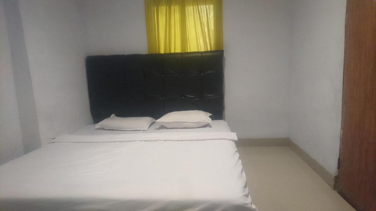 Sz Nine One Hotel Medan Bagian luar foto