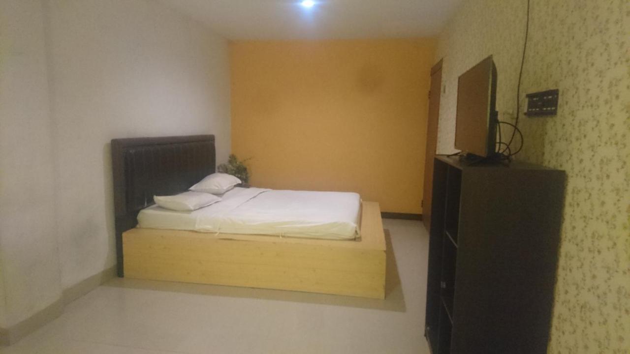 Sz Nine One Hotel Medan Bagian luar foto