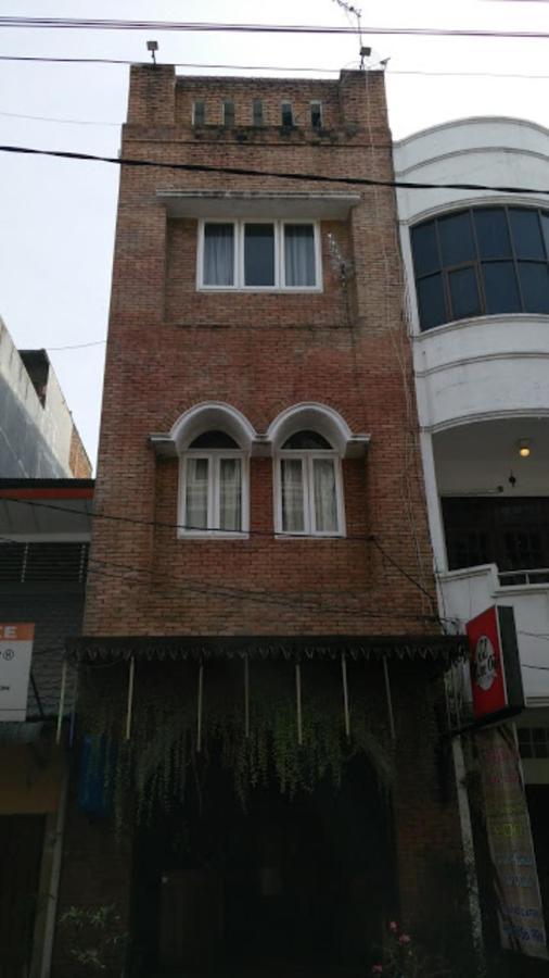 Sz Nine One Hotel Medan Bagian luar foto