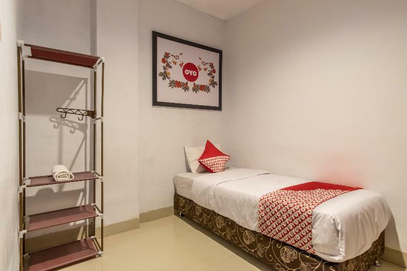 Sz Nine One Hotel Medan Bagian luar foto